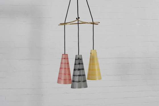 Lampada a sospensione da soffitto vintage colorata anni '60 '70 MCM – Lampadari, Vetro, Ottone (photo 4 of 14)