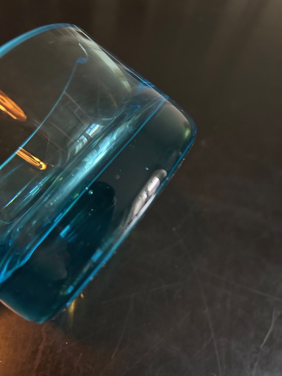 Image 1 of Cenicero de cristal azul de 1970