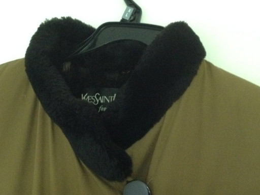 Cappotto lungo in doppia pelliccia di Yves Saint Laurent