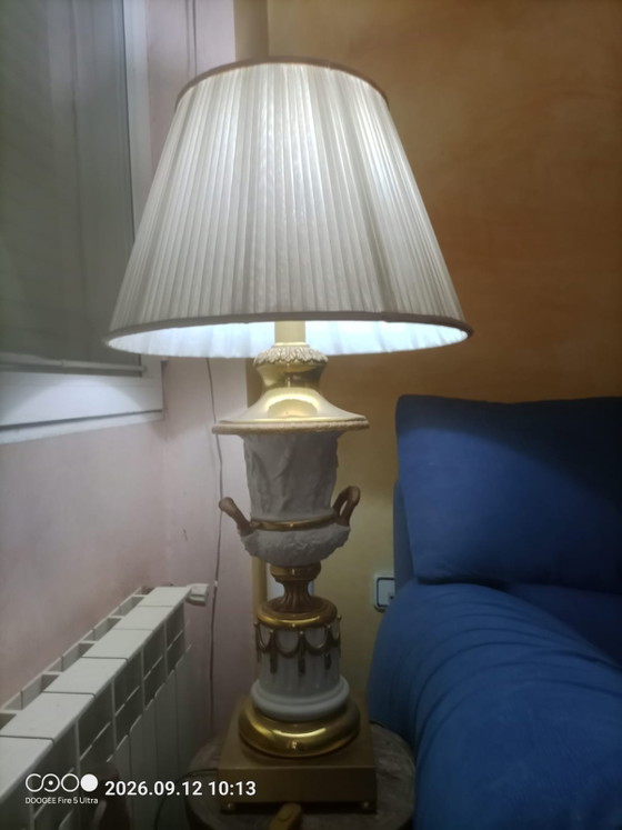 🏛️ Grande Lampada Vintage Classica Bianca e Dorata – Pezzo Decorativo – Lampade da tavolo, Ceramic, Porcelain (photo 2 of 8)