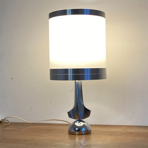 Vintage-Lampe. 1970. Weltraumzeitalter.