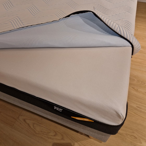 Image 1 of TEMPUR ONE box spring - 180x210