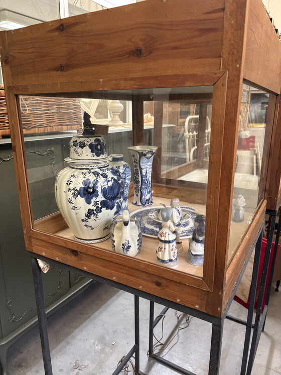 Image 1 of Vintage display cabinet / showcase / shop cabinet