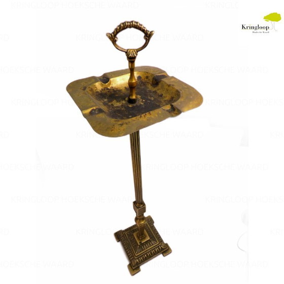 Image 1 of Cenicero antiguo de latón de pie