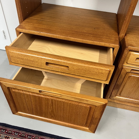 Image 1 of Meuble mural vintage •Dyrlund•