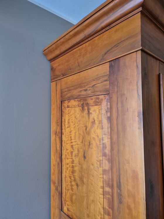 Image 1 of Armario antiguo de madera de cerezo (Black Friday)