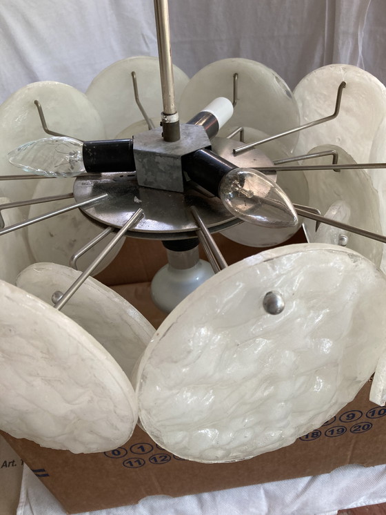 Image 1 of Lampada a sospensione vintage anni '70 con 18 punti di plastica bianca effetto smerigliato 4 punti luminosi