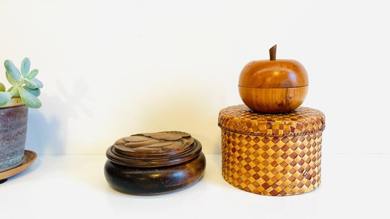 Image 1 of 3 boites bois et paille vintage