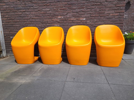 Collection de 4 chaises Vondom Ufo par Ora Ito