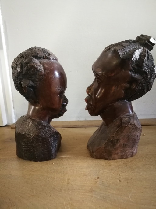 Preciosas, originales y geniales estatuas de madera procedentes de Sudáfrica.