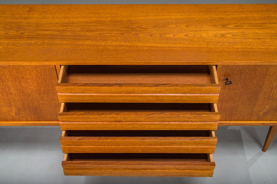 Image 1 of Mid-Century Duits teakhouten dressoir, jaren 60