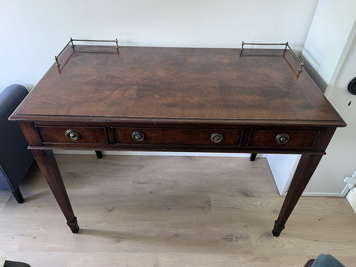 Desk/desk Hekman Furniture