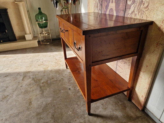 Image 1 of Klassiek Frans tv-meubel, sidetable, wandtafel, laptoptafel, met klepdeurtje afm. 87x48cm en 72cm hoog.