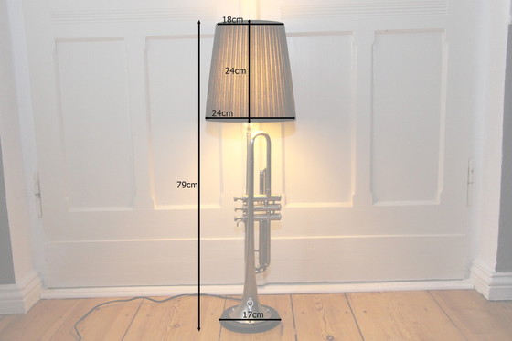Image 1 of Trompetlamp Vloerlamp Zilver Zwart 100% Duurzaam Uniek