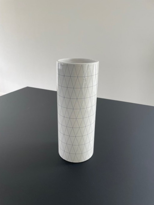 Bloomingville 'Diamond' Vase - Scandinavian design in sleek geometric design