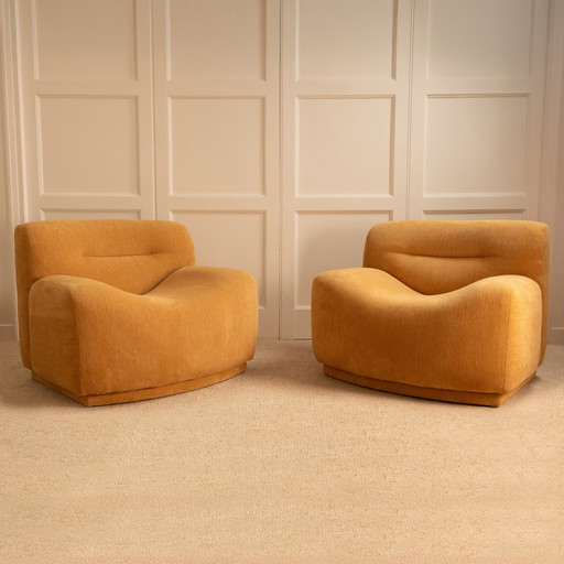 Pair of Wavy Armchairs - Italy 1970s