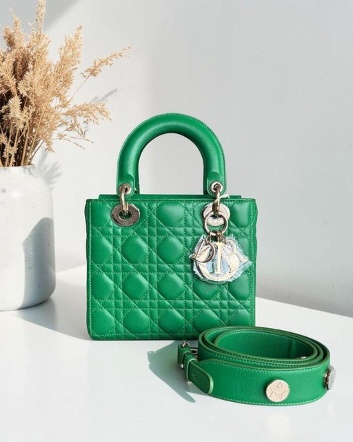 DIOR LADY SMALL FLAP - CANNAGE LAMSLEER GROEN MET GOUDEN BESLAG