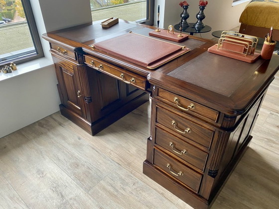 Classic wooden desk with leather inlay, Brown, Klassiek (photo 2 of 6)