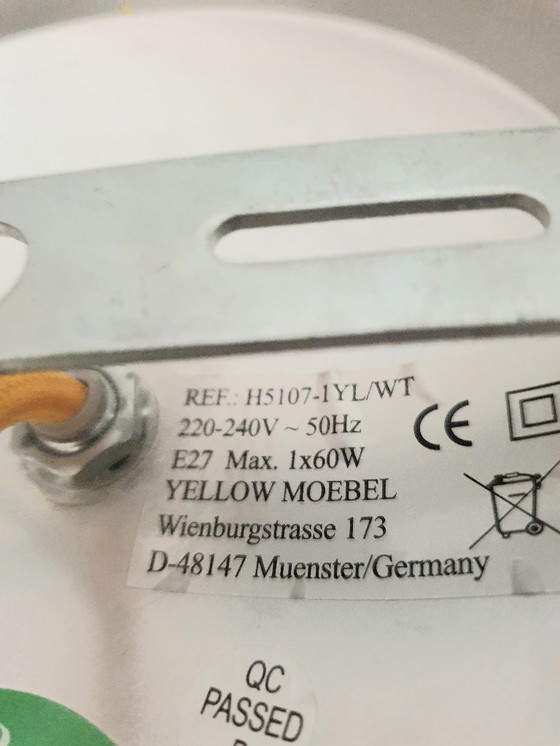 Image 1 of Suspension JAUNE, métal, laque jaune/blanche, années 1990