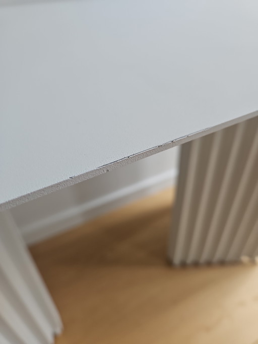 RS Barcelona Schreibtisch, entworfen von Antoni Pallejà. Metallschreibtisch.