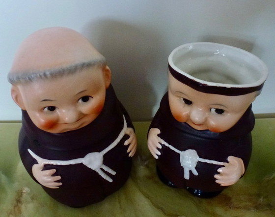Image 1 of Sucrier et pot à lait vintage Goebel Friar Tuck Monk en 2 pièces d'Allemagne de l'Ouest.