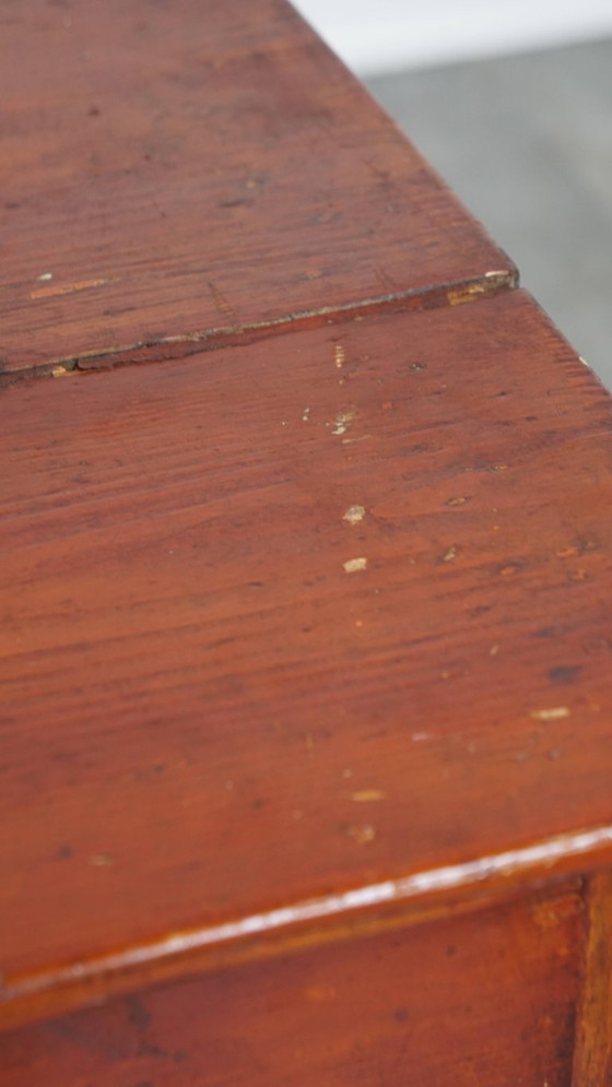 Image 1 of Armario antiguo de color rojo/marrón con 2 puertas y un cajón