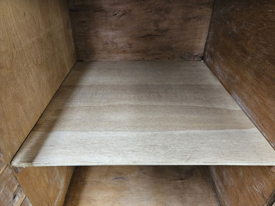 Image 1 of Art Deco dressoir in walnoot en licht walnoot.