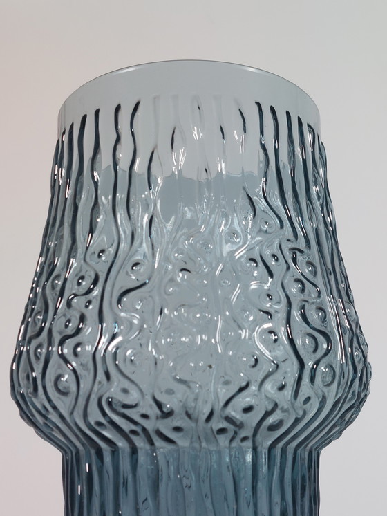 Image 1 of Grijsblauwe vintage persglazen vaas uit het midden van de vorige eeuw, jaren 70