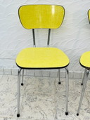 Paire de chaises cuisine formica jaune chrome vintage