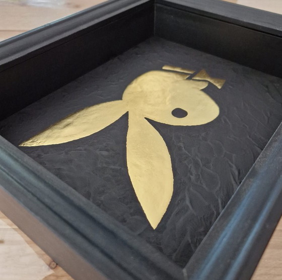 Image 1 of Coniglietto d'amore placcato in oro 23kt con cornice, edizione limitata anni '80