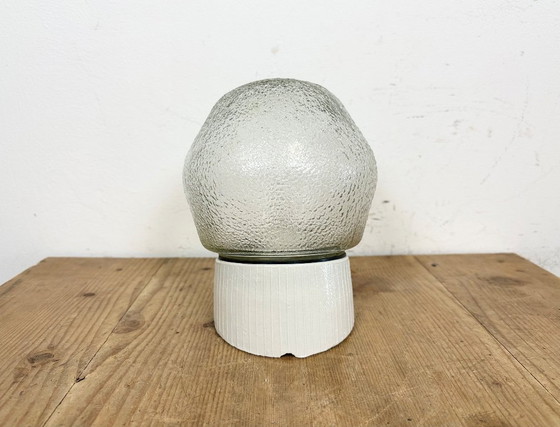 Image 1 of Applique murale vintage en porcelaine blanche, années 1970