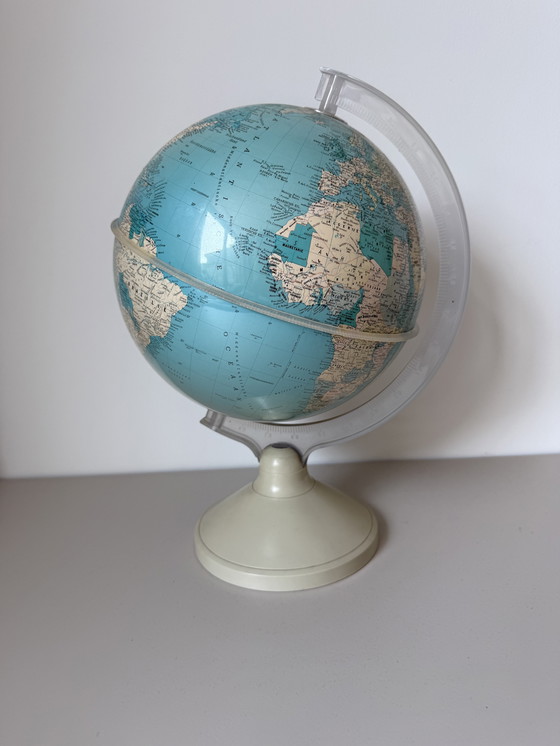 Image 1 of Mappamondo d'epoca