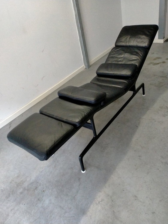 Image 1 of Chaise longue Eames ES 106 de Herman Miller