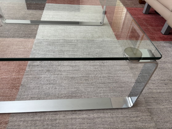 Image 1 of Elegante tavolino da caffè con design in vetro e cromo, come nuovo.