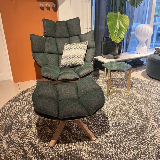 Image 1 of Fauteuil pivotant Husk de B&B Italia avec repose-pieds