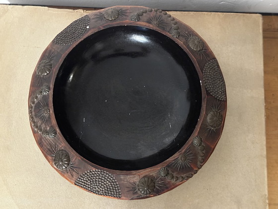 Image 1 of Vide Poche Tripode en Bois Sculpté ornements Metal - Mi-XX e siècle 