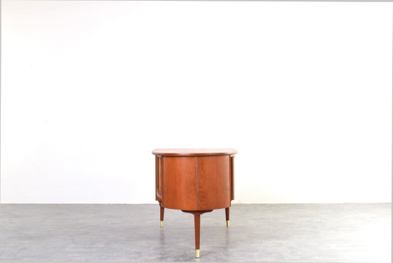 Image 1 of Bureau van organisch teakhout uit het midden van de 20e eeuw van Sola Møbler, jaren 60.