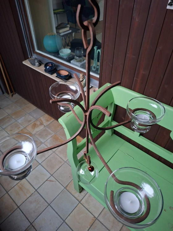 Image 1 of Deense Mid-Century kaarsenhouder van metaal en glas