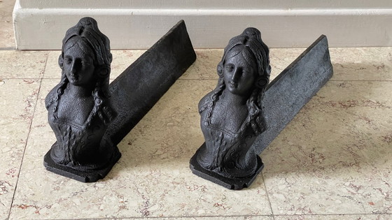 Image 1 of Perros de bomberos de hierro fundido antiguos para apartamentos