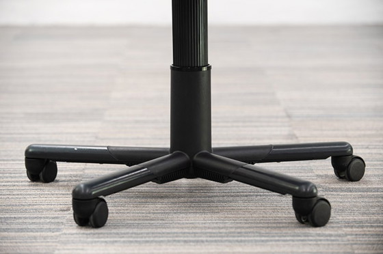 Image 1 of Vitra Figura Bureaustoel