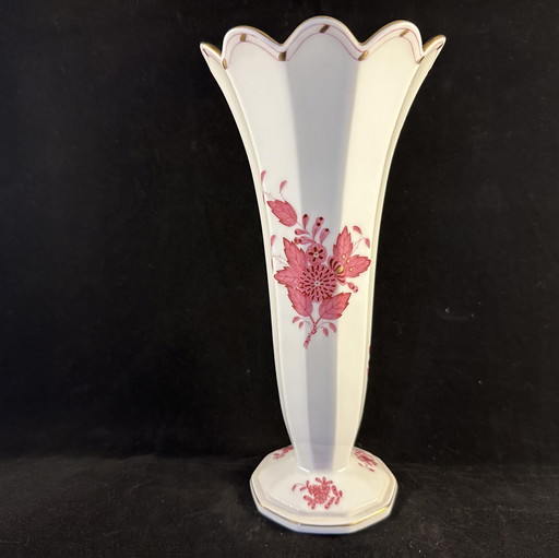 Herend Roze Apponyi Vaas Met Geschulpte Rand Nr7075