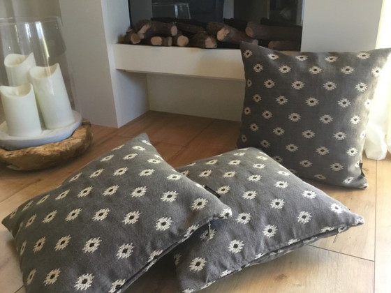 Set di 3 cuscini in cuoio grezzo, collezione Home Edelweiss, 40x40 cm – Rohleder, Textile (photo 3 of 8)
