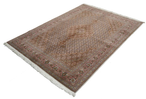 Original hand-knotted Persian carpet Tabriz 40 Raj Fine 208 X 138 Cm Top condition with silk