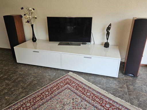 Weißes, elegantes TV-/Audio-Sideboard