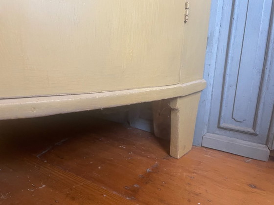 Image 1 of Eckschrank Küchenschrank aus dem 19. Jahrhundert mit gewölbten Türen