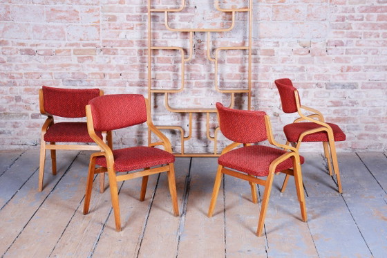 Ensemble de quatre chaises originales de style Mid-Century, par Ludvik Volak, en érable, République tchèque, (photo 3 of 16)