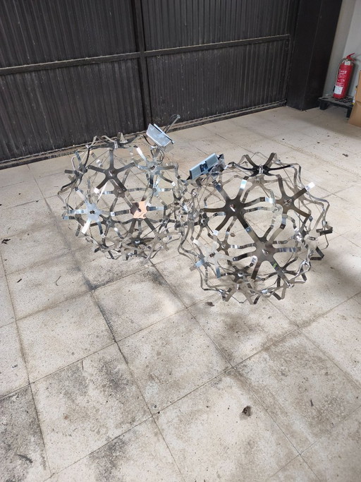 PIET HEIN EEK (Nederland 1967) voetballamp, roestvrij staal, bestaat uit 31 lampjes