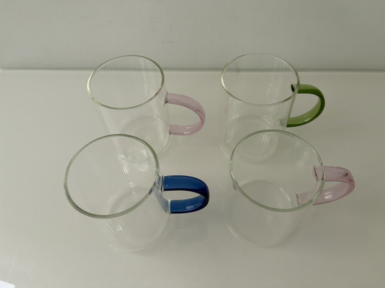 Image 1 of Set aus vier Designerbechern mit farbigen Henkeln
