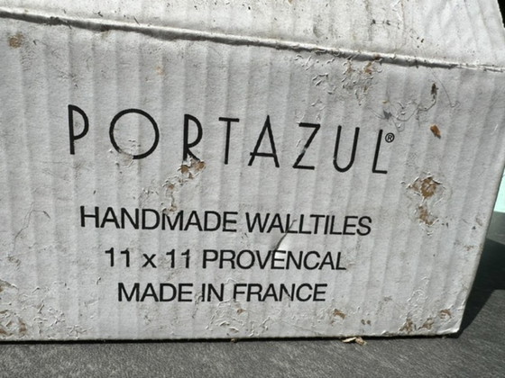 Image 1 of Authentische Atelier Wiart - komplettes Konvolut von 200 handgefertigten französischen Wandfliesen (11 x 11 cm)