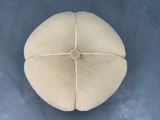 Image 1 of Taburete redondo Art Déco checo de la década de 1940 con tapizado de imitación de conejo